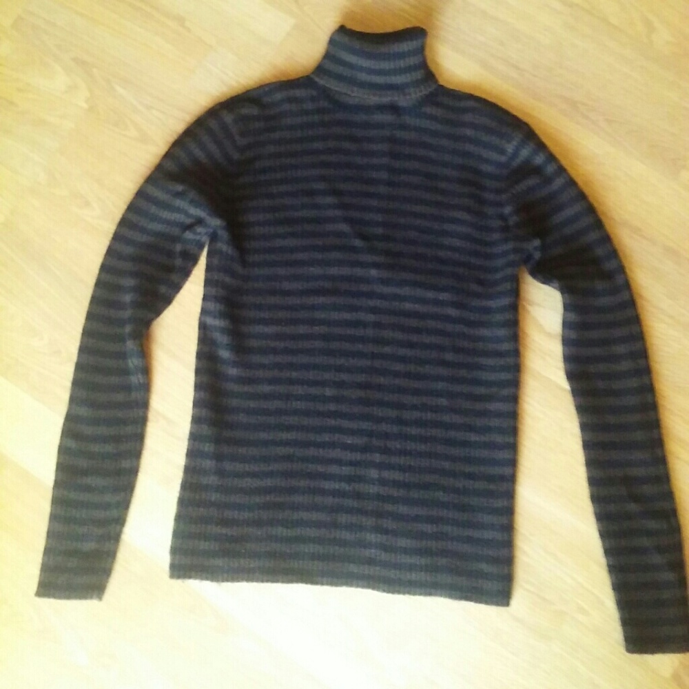 100% Wool Turtleneck ribbed sweater vintage